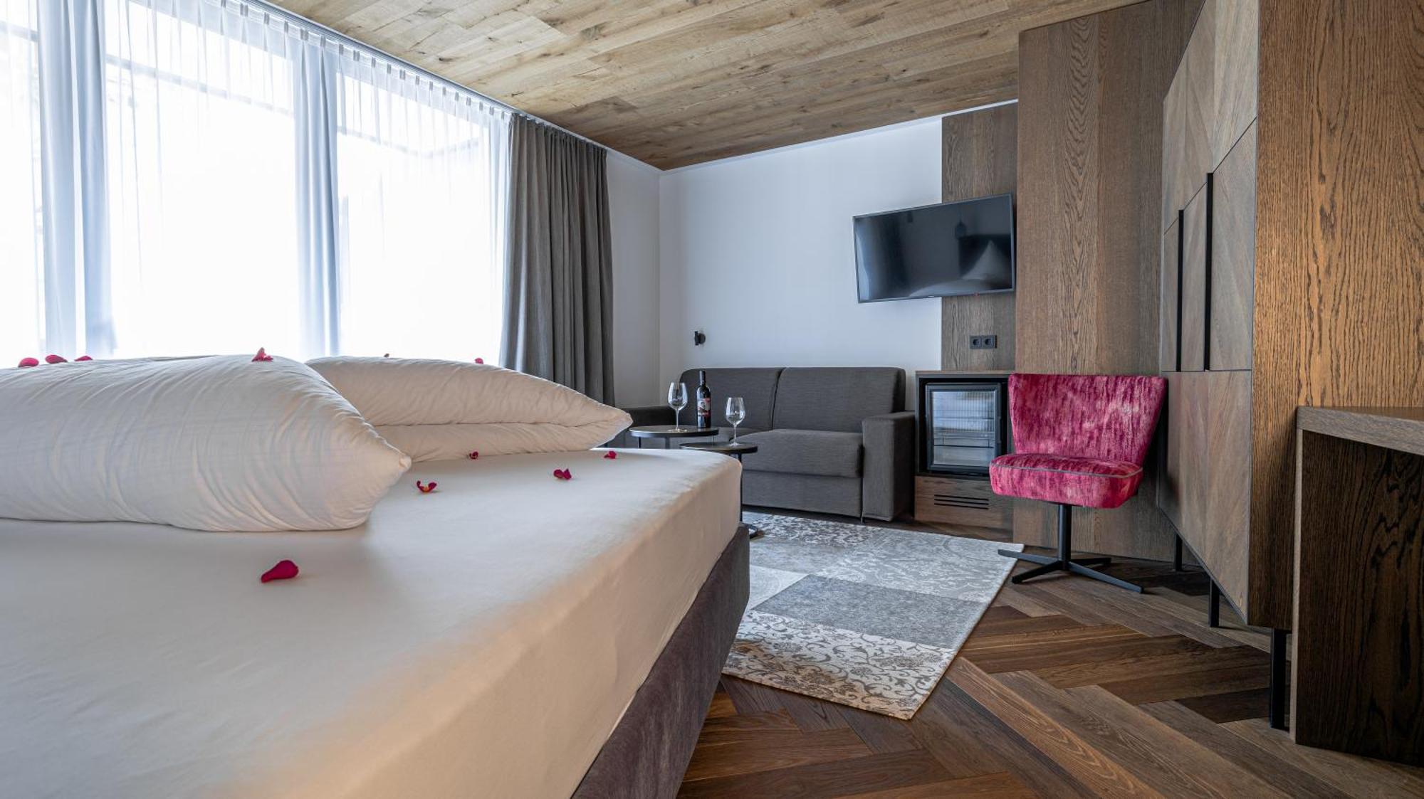 Hotel Alpina Ischgl Exterior photo